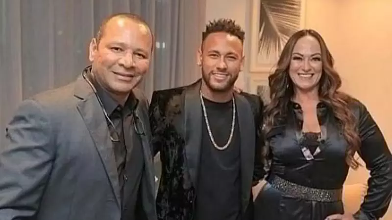 Neymar with parents