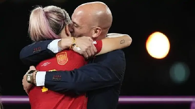 Spain female world cup kiss controversy