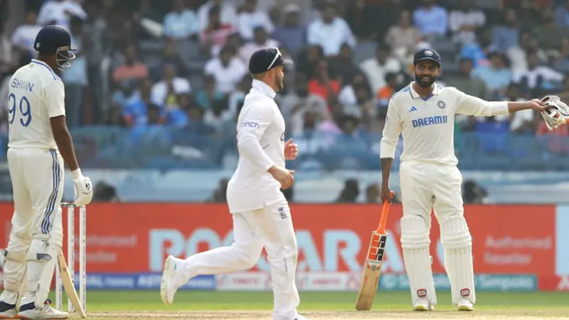 India bat against England in Hyderabad test