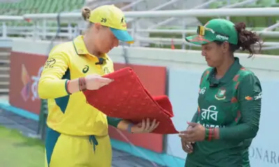 Joti gifted Jamdani saree to Australian skipper