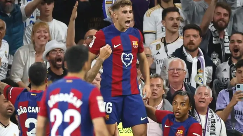 Barcelona goal celebrate against Real madrid