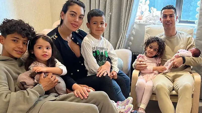 How many children does Cristiano Ronaldo have?