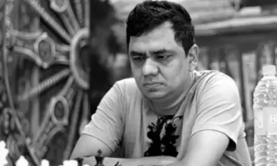 Grandmaster Zia died while playing chess