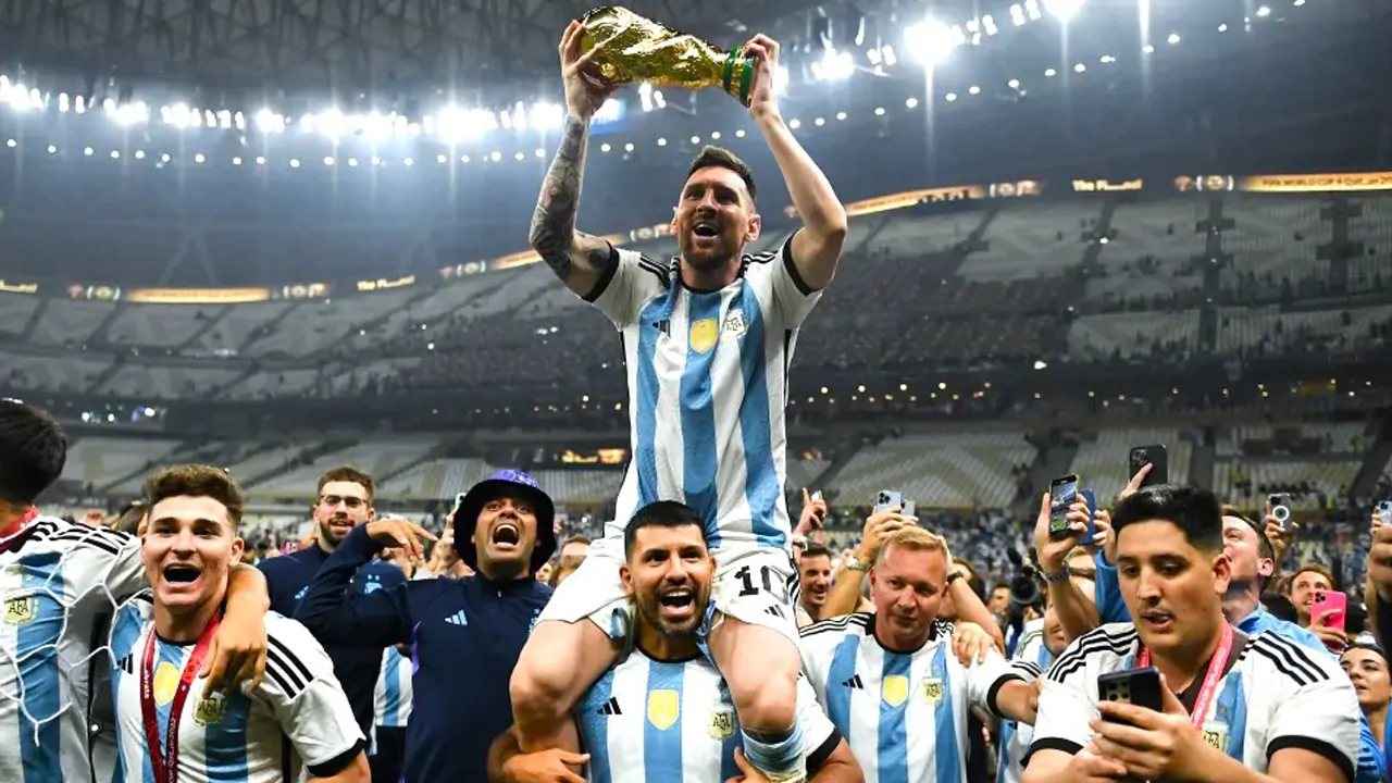 Aguero believes Messi will play in the 2026 World Cup