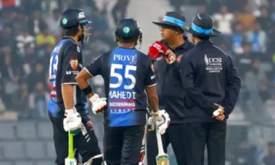 Nurul Hasan Sohan and Mahedi discuss with umpires