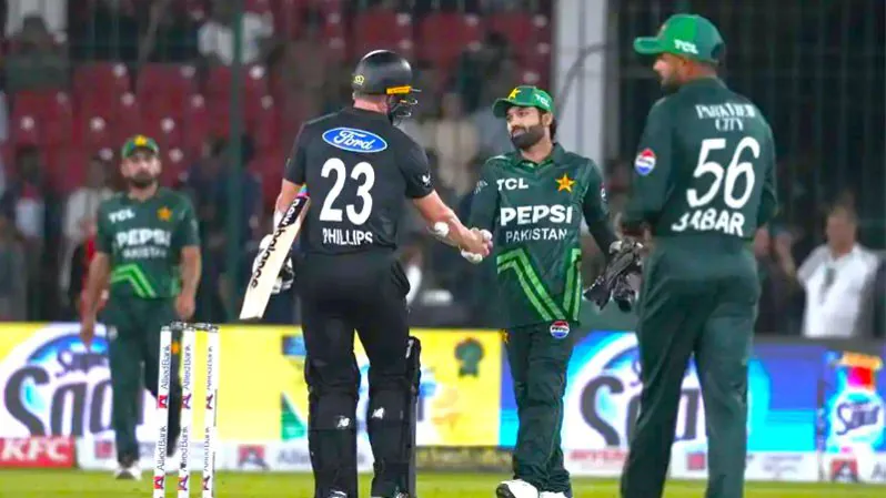 New Zealand beat Pakistan to win tri-series