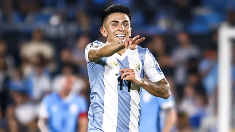 Argentina win with Thiago Almada